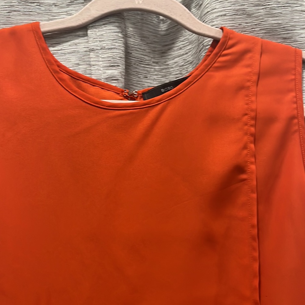 🚨2/$10🚨BcbgMaxAzria Orange Top - Picture 3 of 7